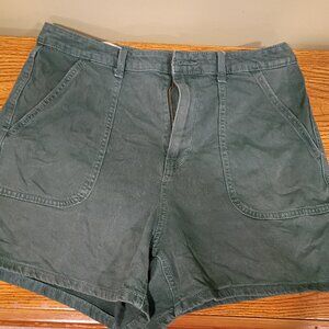 Universal Thread High Rise Midi Cargo Shorts